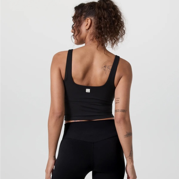 Vuori Tops - NEW! Vuori Women’s AllTheForm Support Crop Tank Black XS